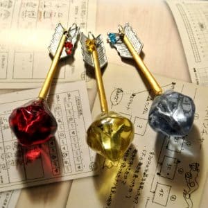 Zelda Elemental Arrow Keychain Necklace Stäng och ta min Yen: Anime & Gaming -varor